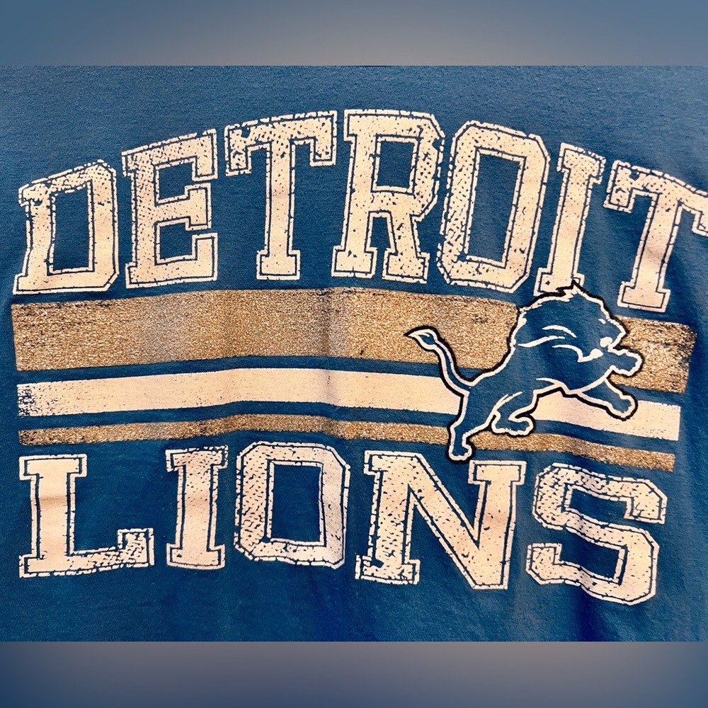 Women’s Detroit Lions NFL Short Sleeve Tee (EUC) - Picture 2 of 7